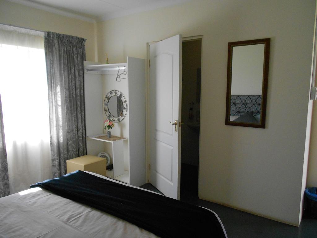 Hartley Manor Guest House Muldersdrift Ruang foto