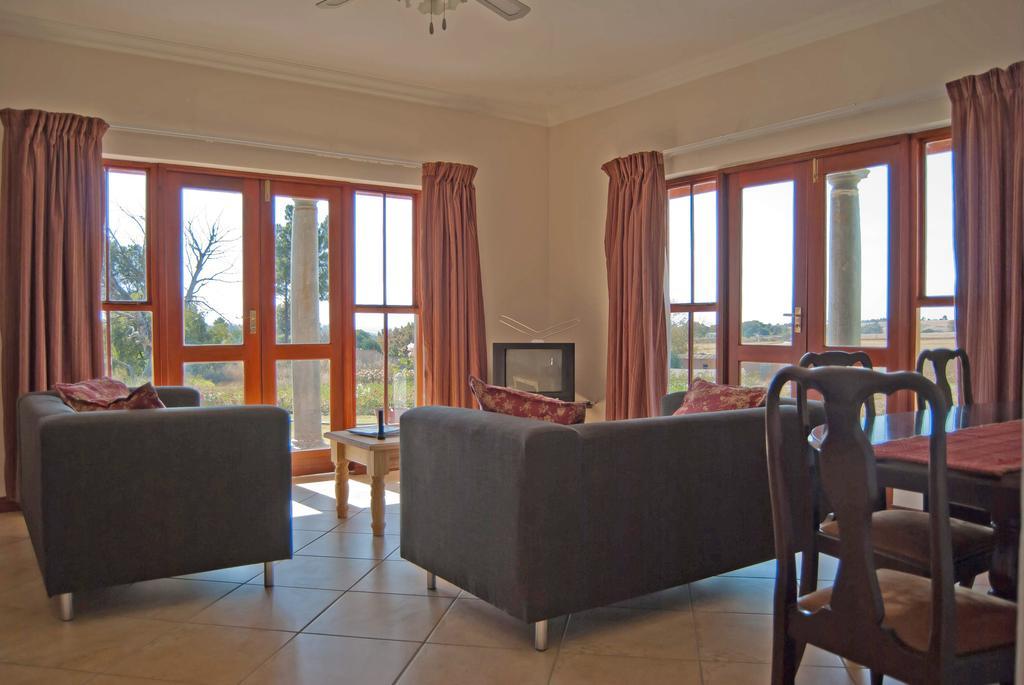 Hartley Manor Guest House Muldersdrift Ruang foto